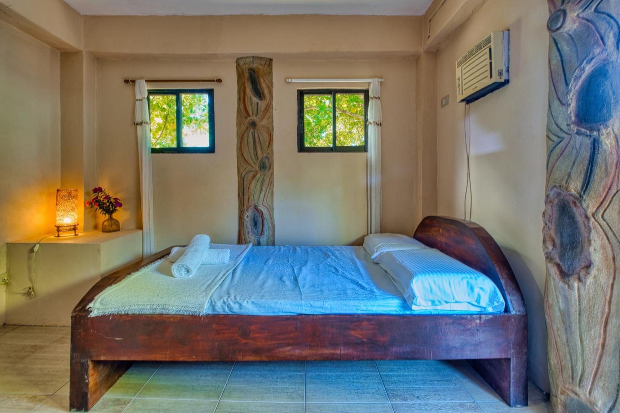 Pilar Pilapil Beach Resort Daanbantayan Bilik gambar